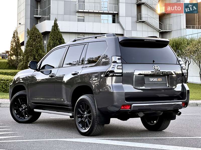 Toyota Land Cruiser Prado 2021