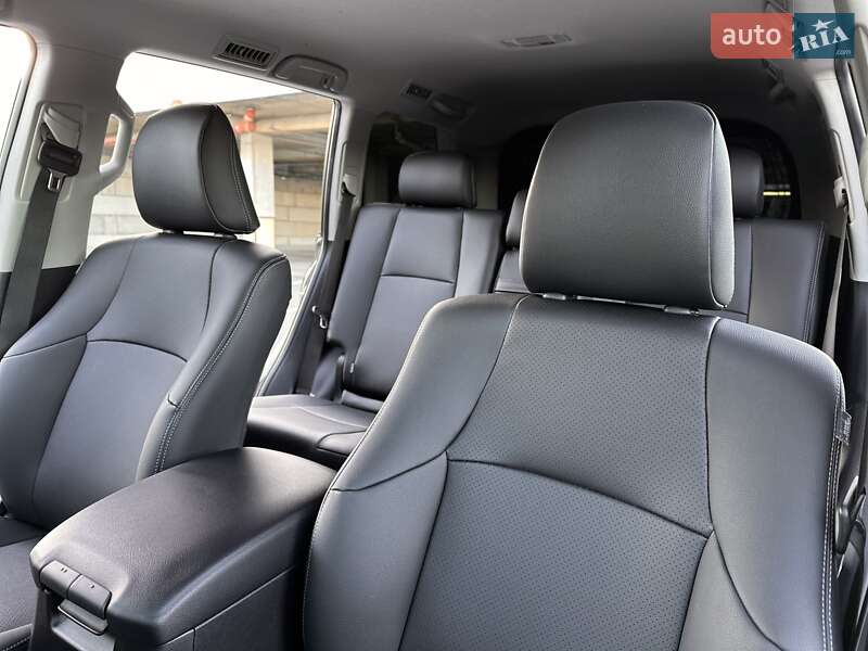 Toyota Land Cruiser Prado 2021