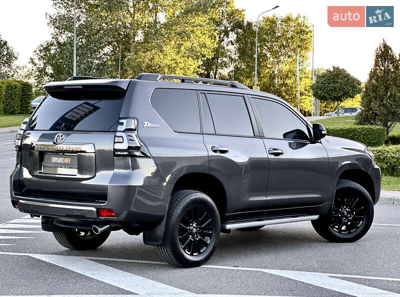 Toyota Land Cruiser Prado 2021