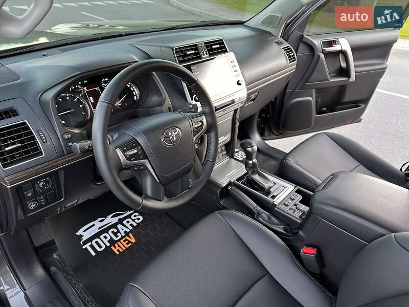 Toyota Land Cruiser Prado 2021