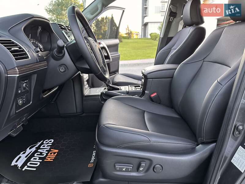 Toyota Land Cruiser Prado 2021