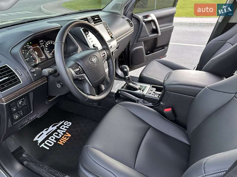 Toyota Land Cruiser Prado 2021