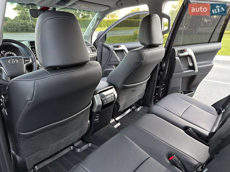 Toyota Land Cruiser Prado 2021