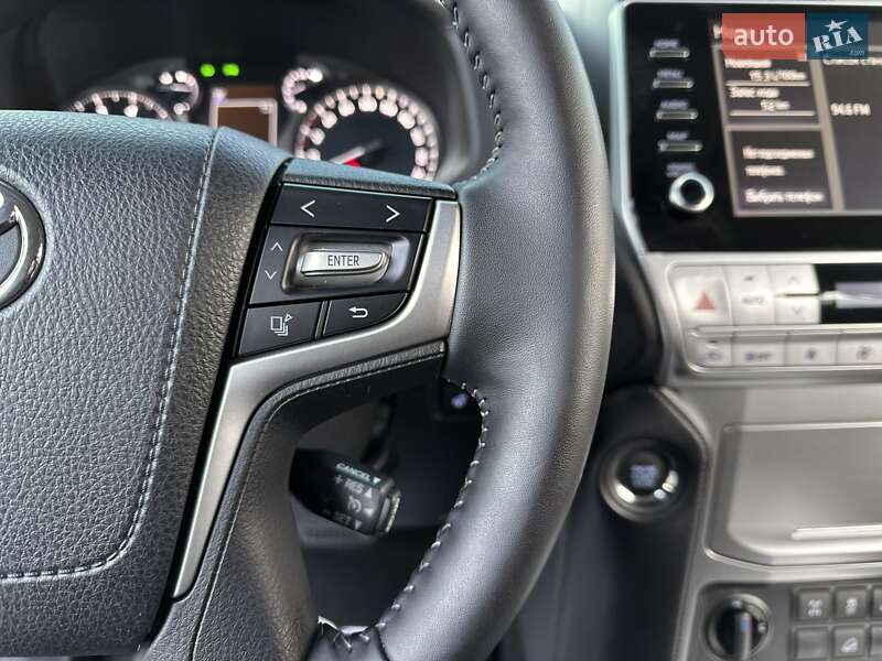 Toyota Land Cruiser Prado 2021