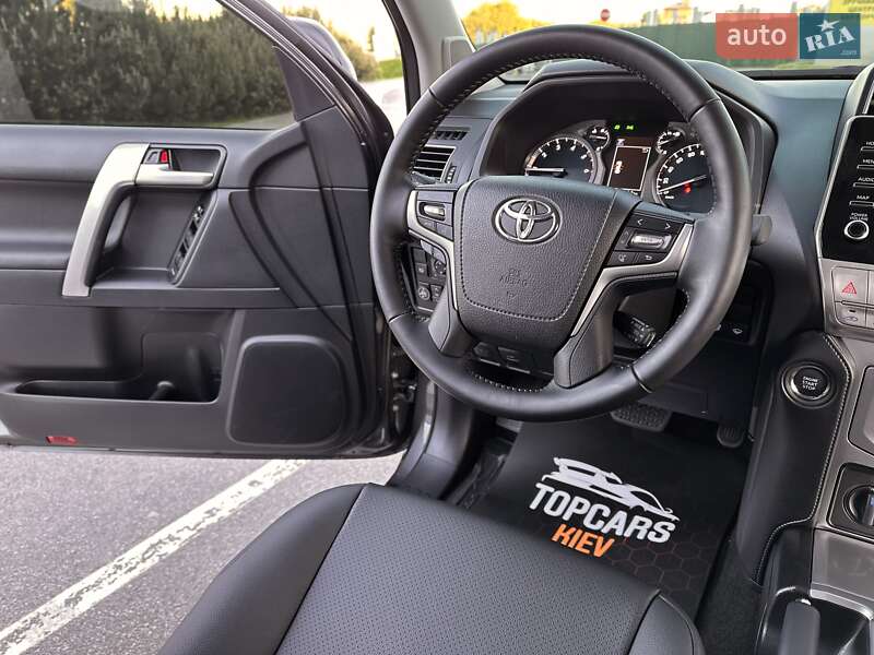 Toyota Land Cruiser Prado 2021