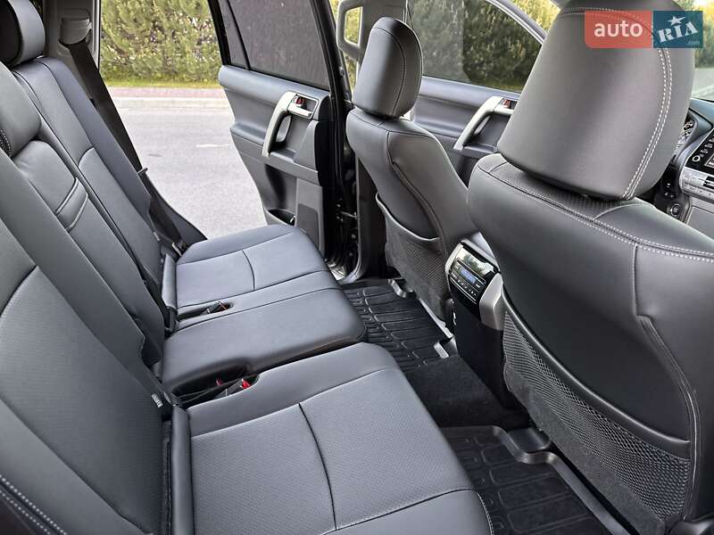 Toyota Land Cruiser Prado 2021