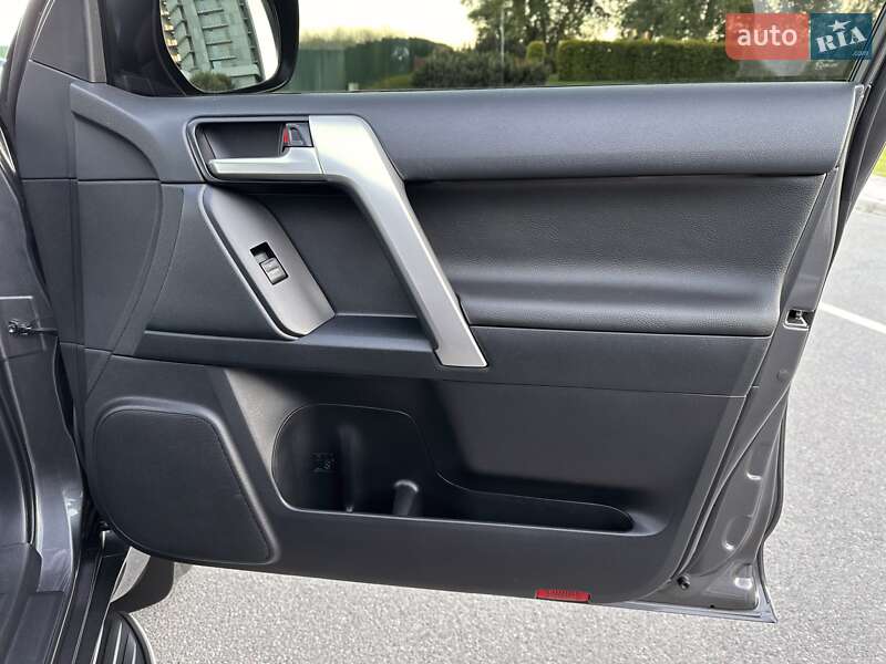 Toyota Land Cruiser Prado 2021