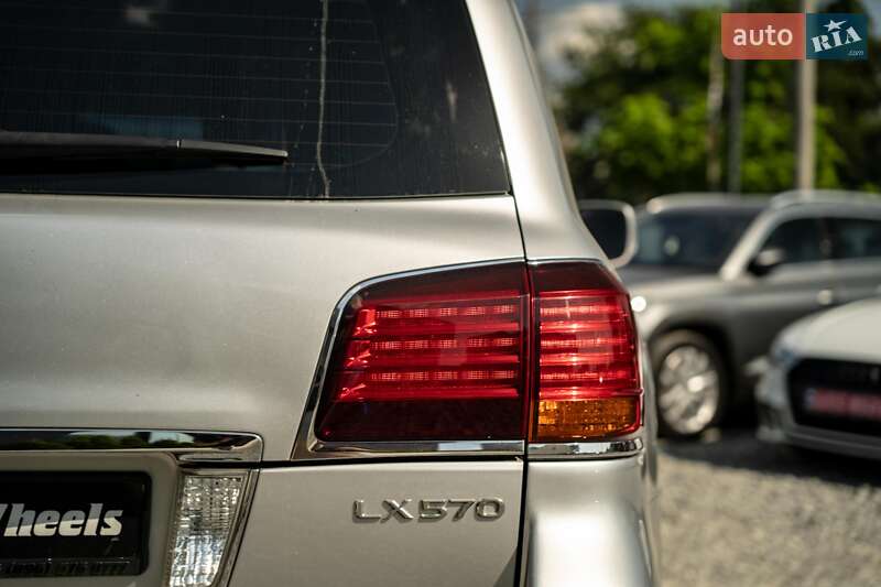 Lexus-29