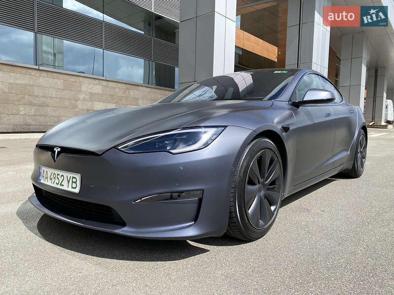 Tesla-16