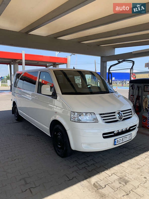 Volkswagen Caravelle 2009