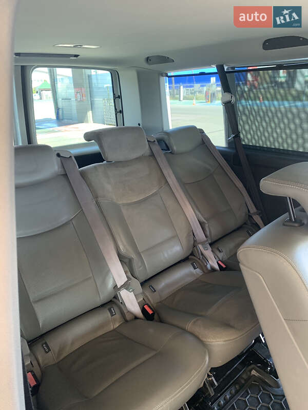 Volkswagen Caravelle 2009