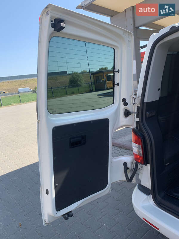 Volkswagen Caravelle 2009