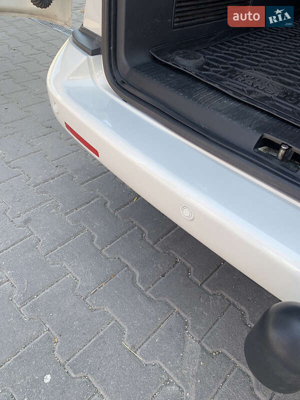 Volkswagen Caravelle 2009