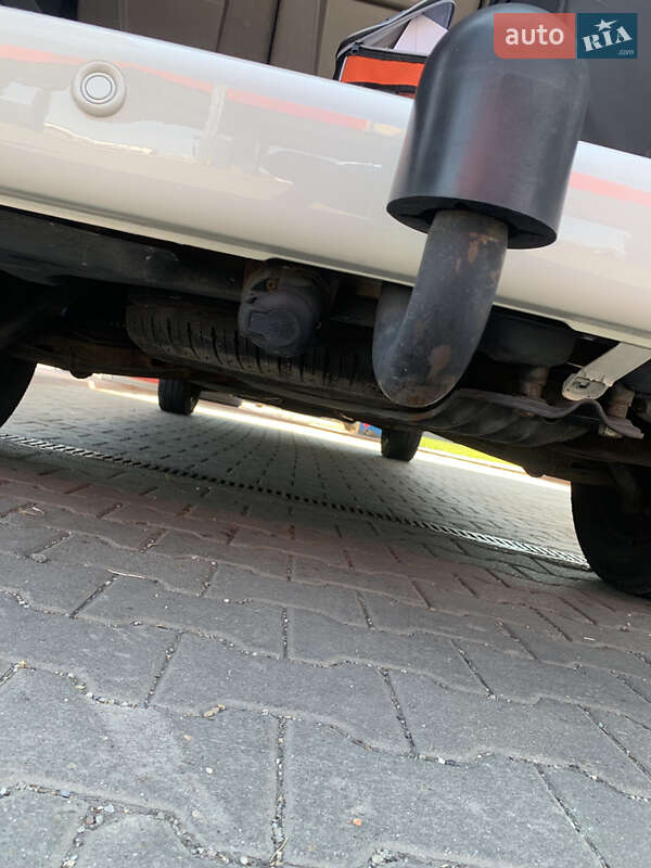 Volkswagen Caravelle 2009