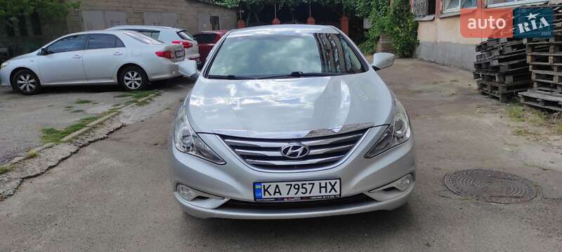 Hyundai Sonata 2013