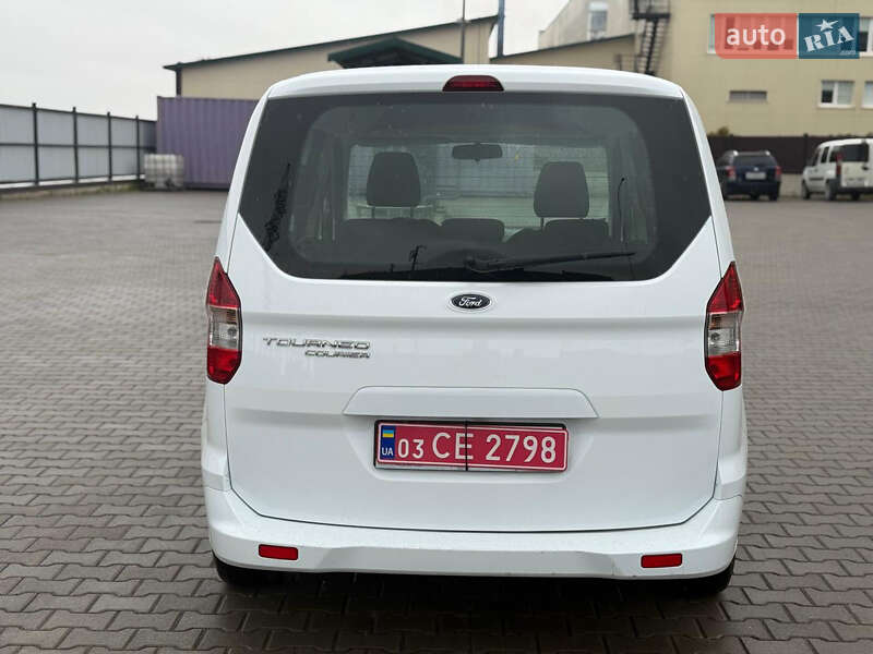 Ford Tourneo Courier 2017