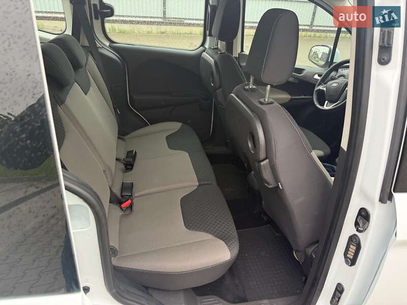 Ford Tourneo Courier 2017