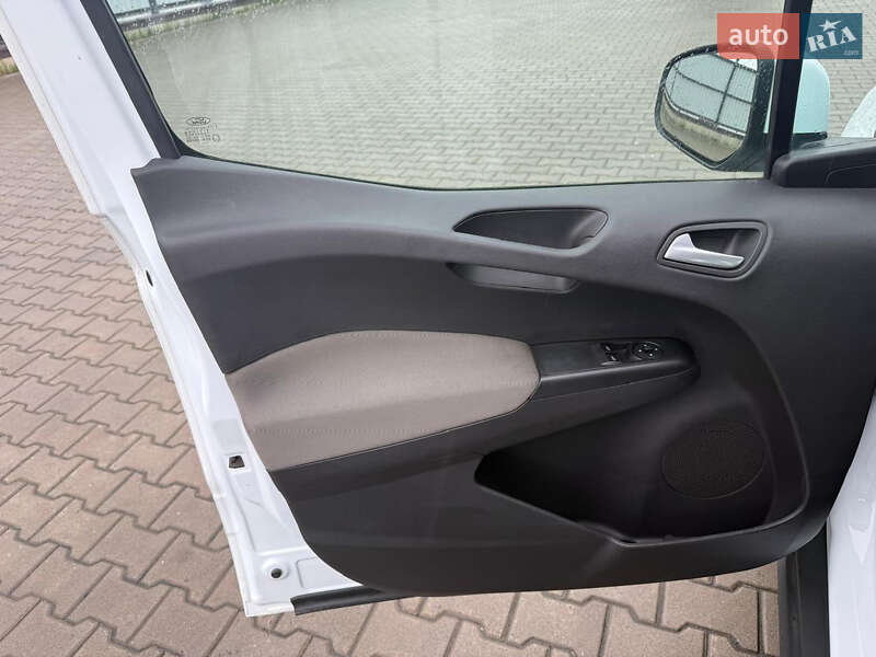 Ford Tourneo Courier 2017