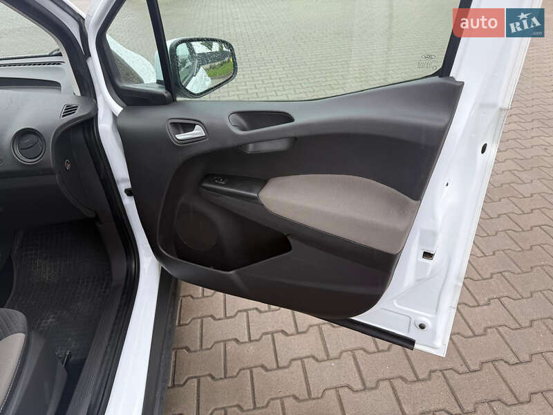 Ford Tourneo Courier 2017