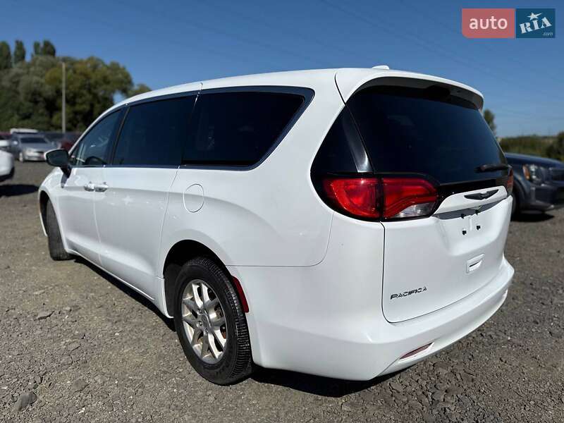 Chrysler Pacifica 2017