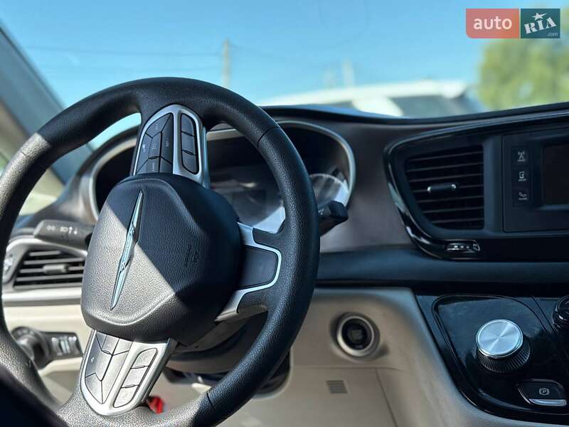 Chrysler Pacifica 2017