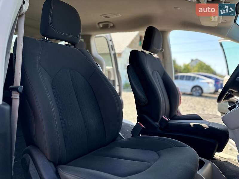 Chrysler Pacifica 2017