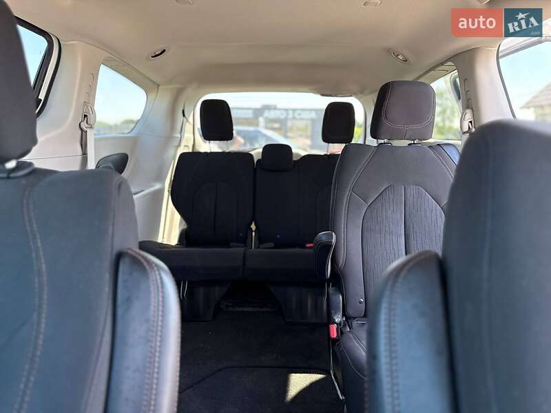 Chrysler Pacifica 2017