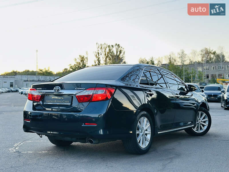 Toyota Camry 2012