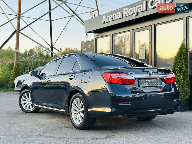 Toyota Camry 2012
