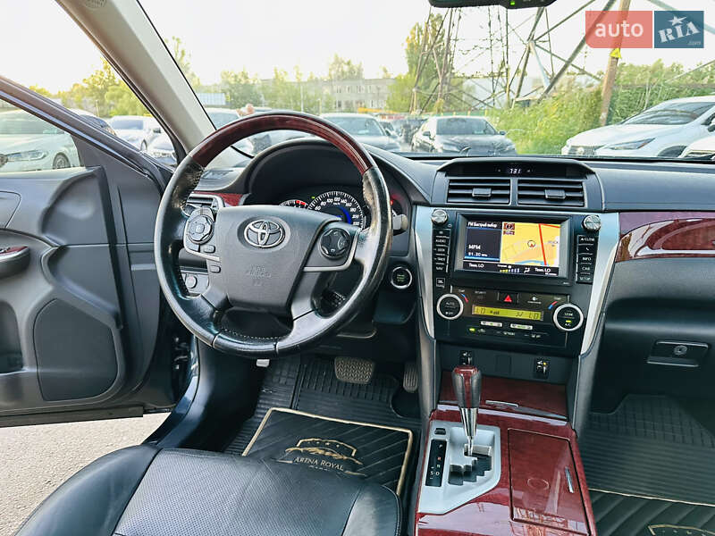 Toyota Camry 2012