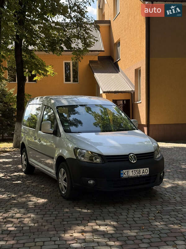 Volkswagen Caddy 2011