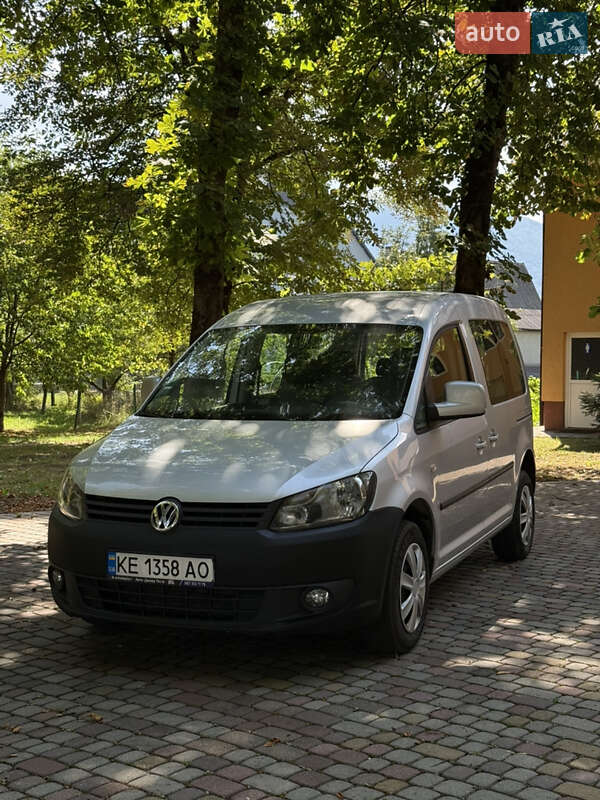 Volkswagen Caddy 2011