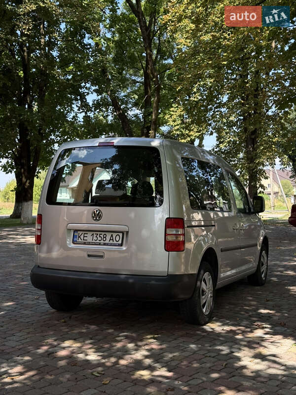 Volkswagen Caddy 2011