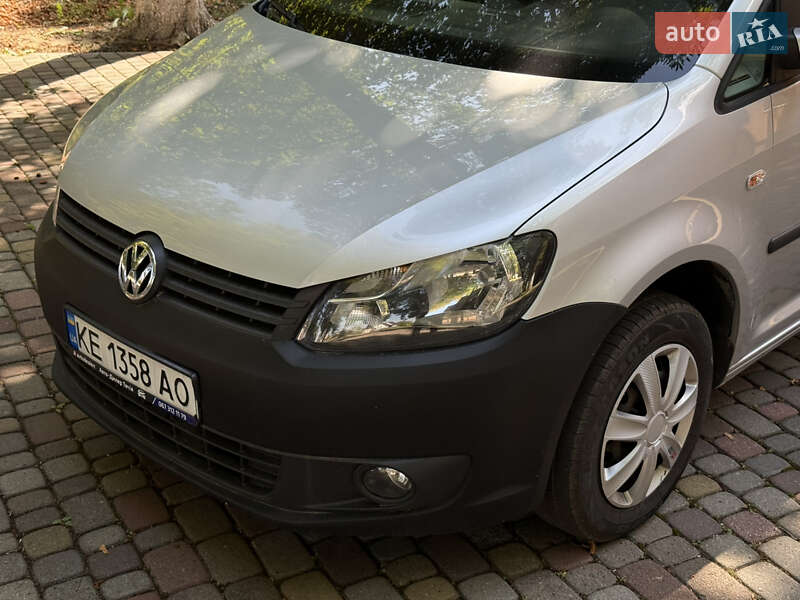 Volkswagen Caddy 2011