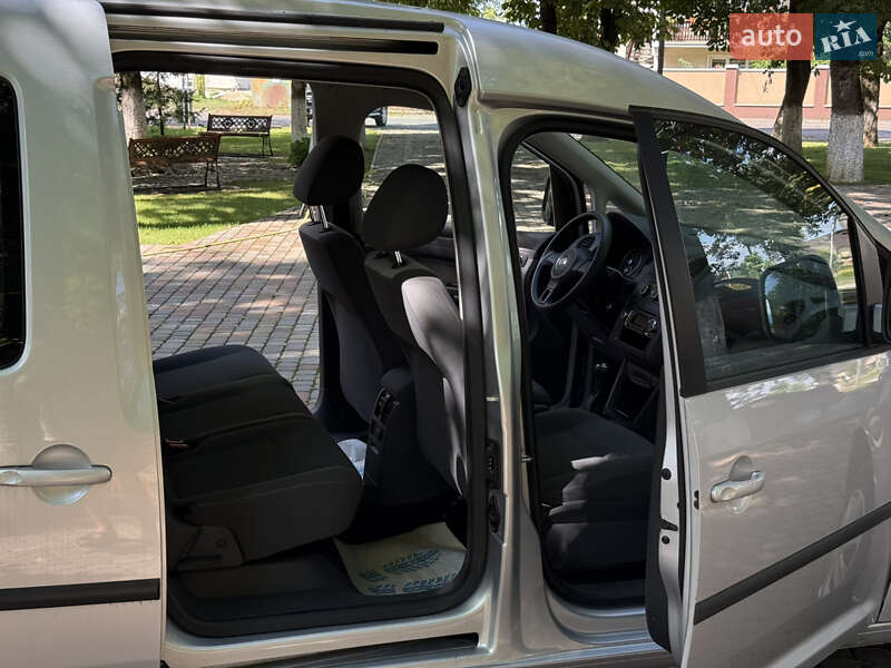 Volkswagen Caddy 2011