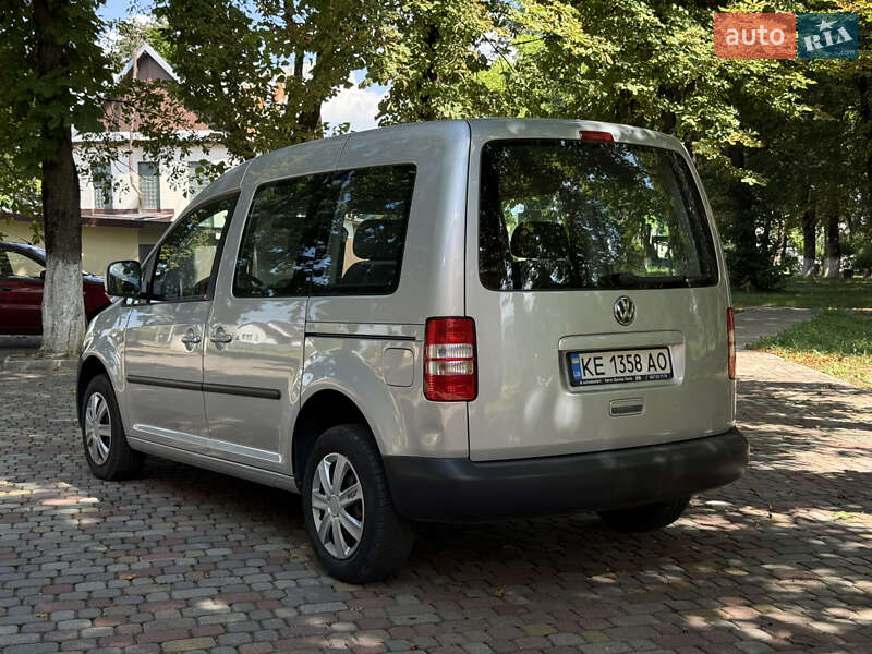 Volkswagen Caddy 2011