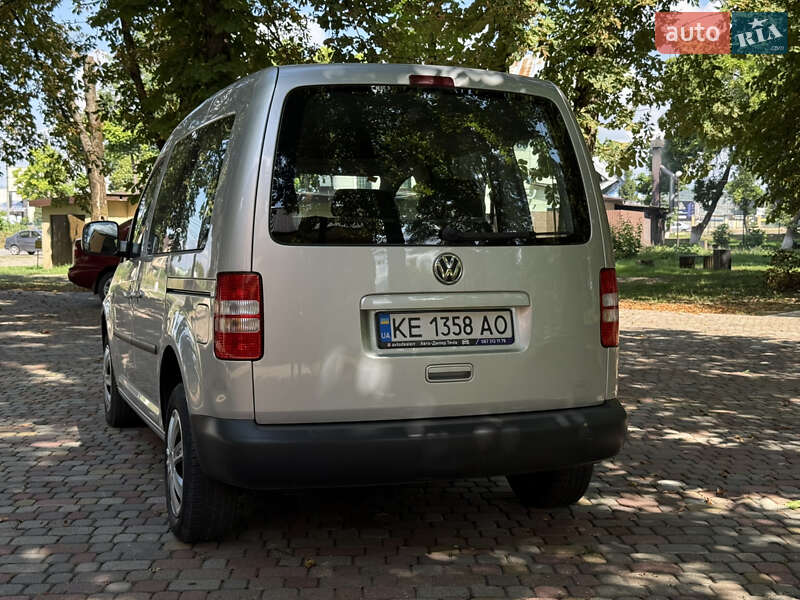 Volkswagen Caddy 2011
