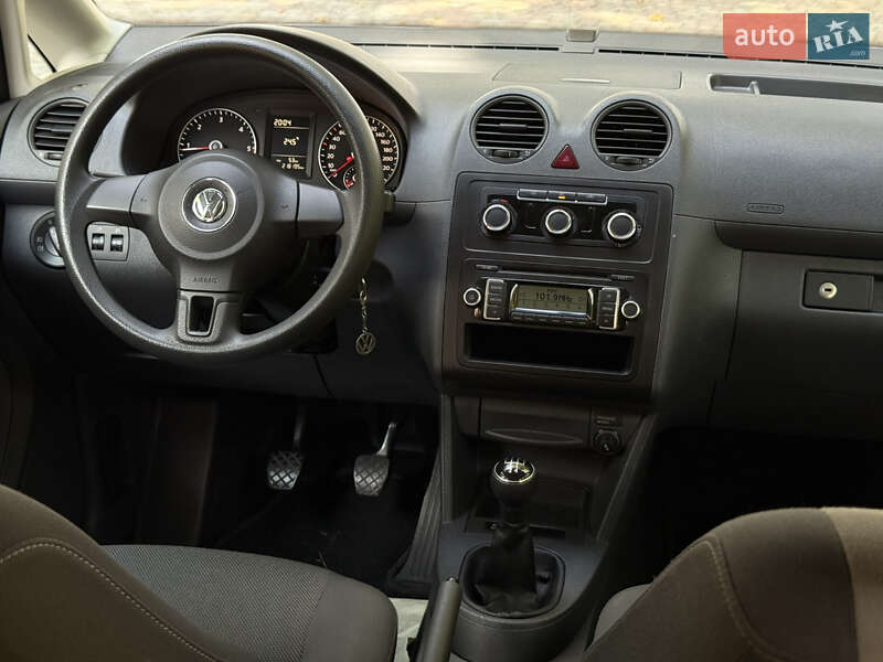 Volkswagen Caddy 2011