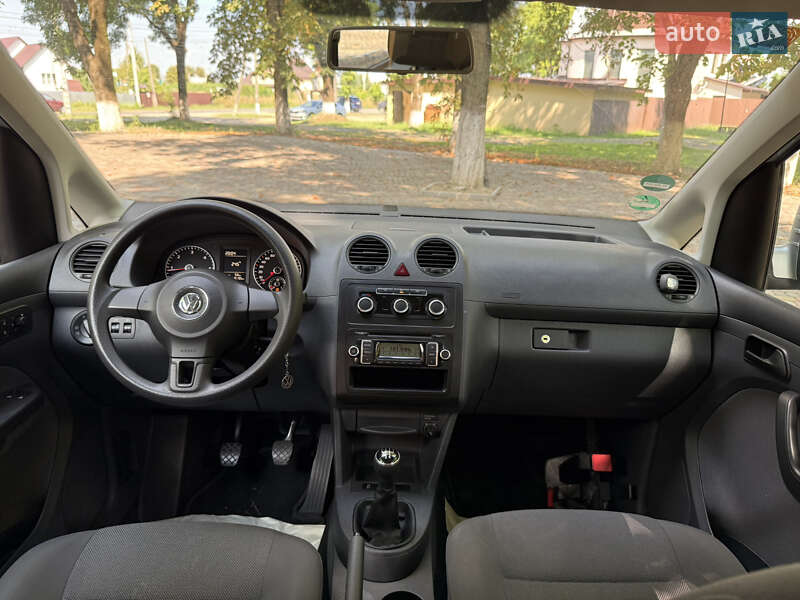 Volkswagen Caddy 2011