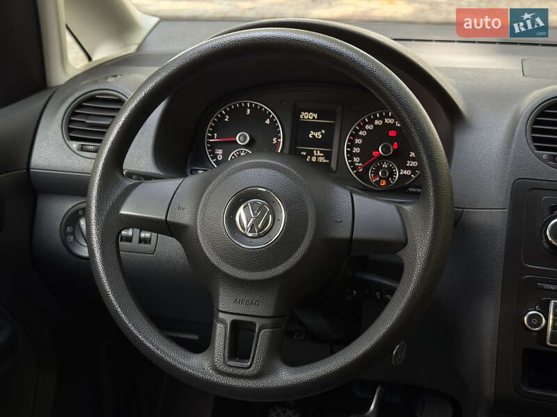 Volkswagen Caddy 2011