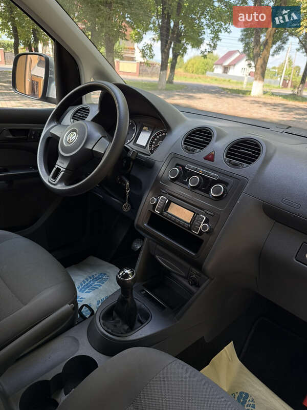 Volkswagen Caddy 2011