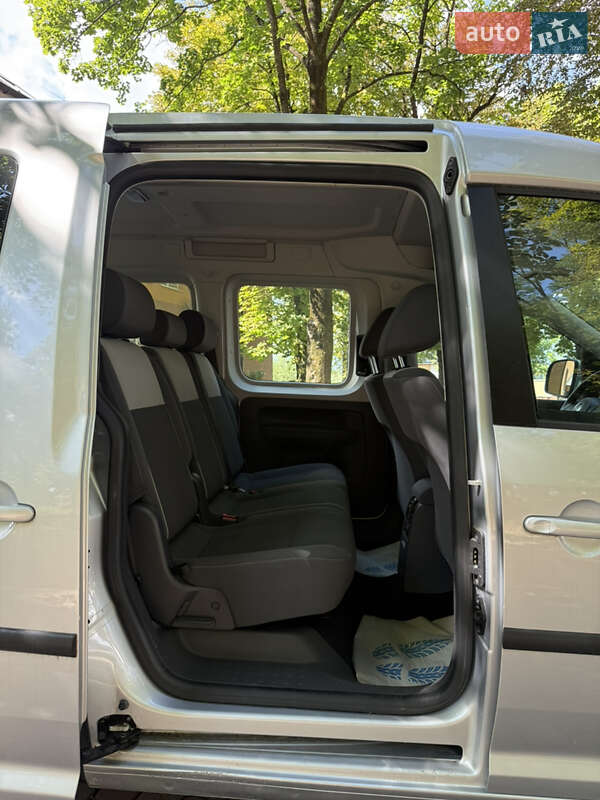 Volkswagen Caddy 2011