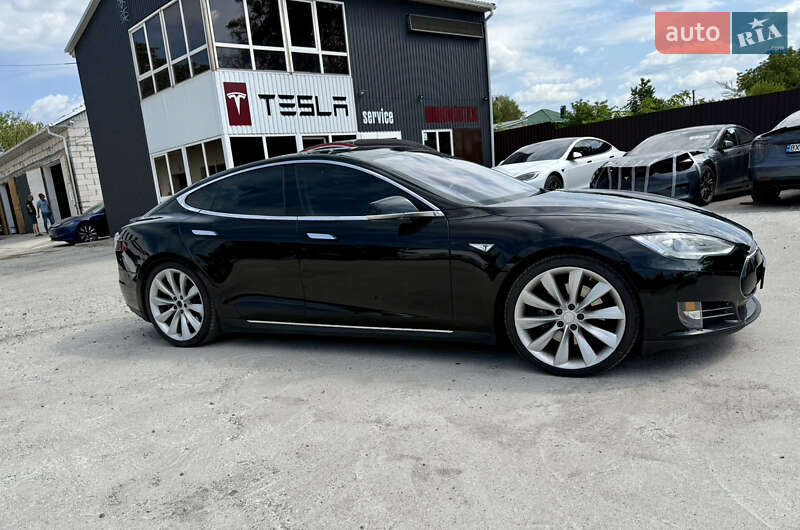 Tesla-16