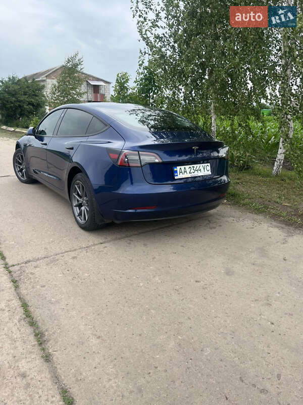 Tesla Model 3 2021