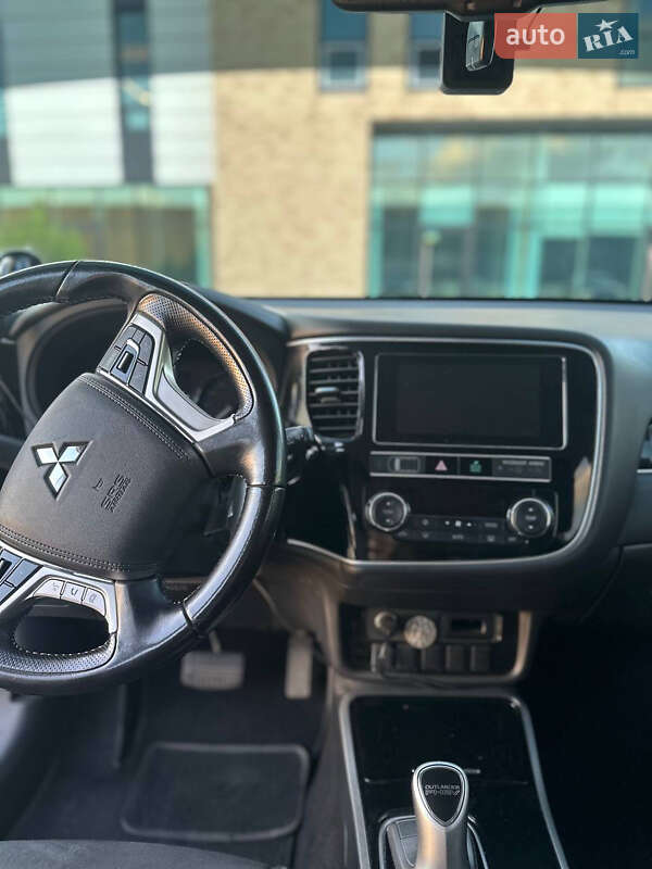 Mitsubishi Outlander 2018