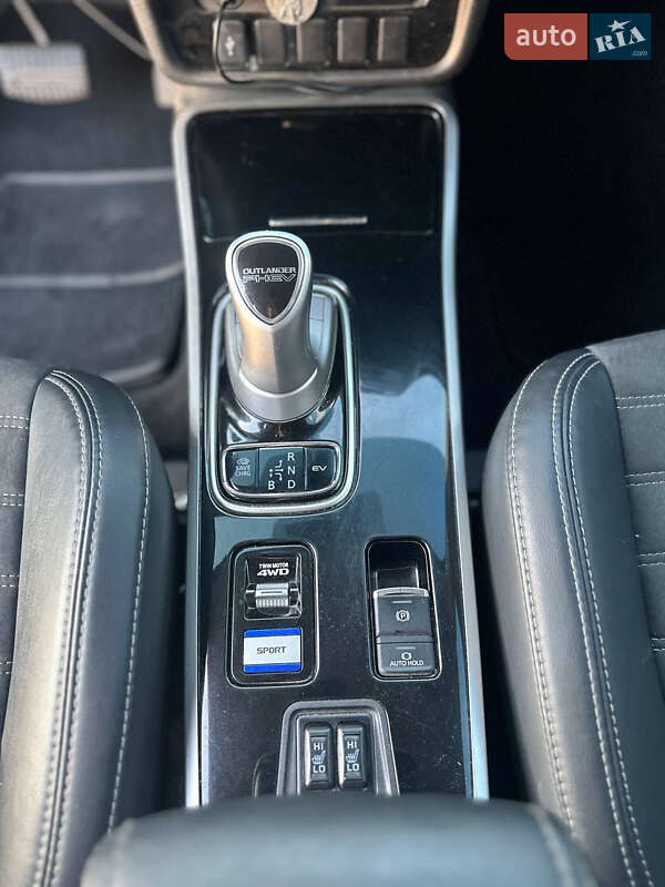 Mitsubishi Outlander 2018