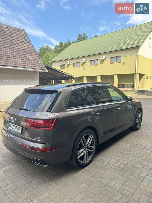 Audi-42