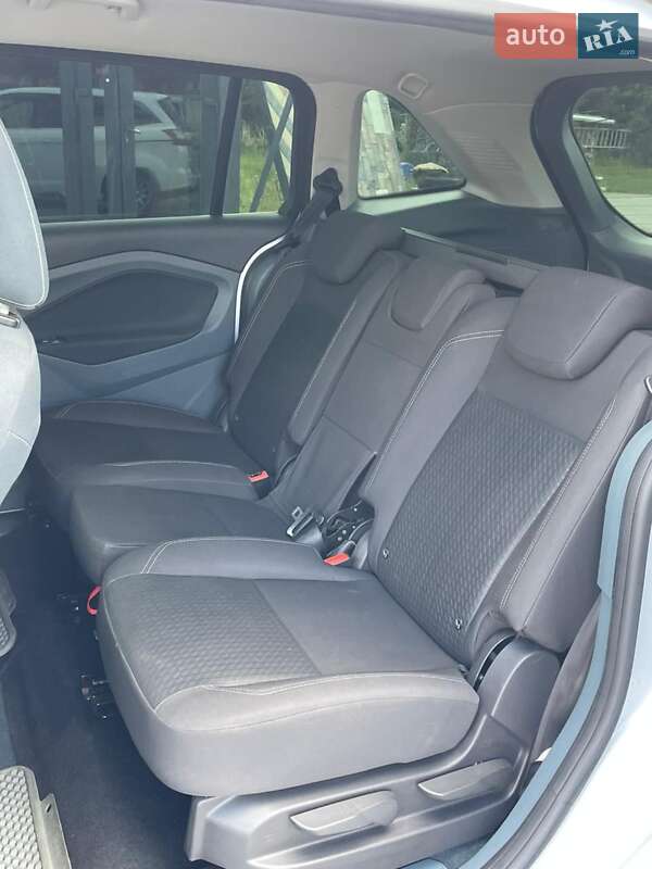 Ford Grand C-Max 2012