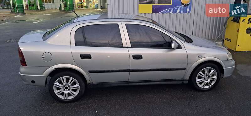 Opel Astra 2007
