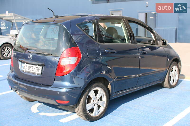 Mercedes-Benz A-Class 2011